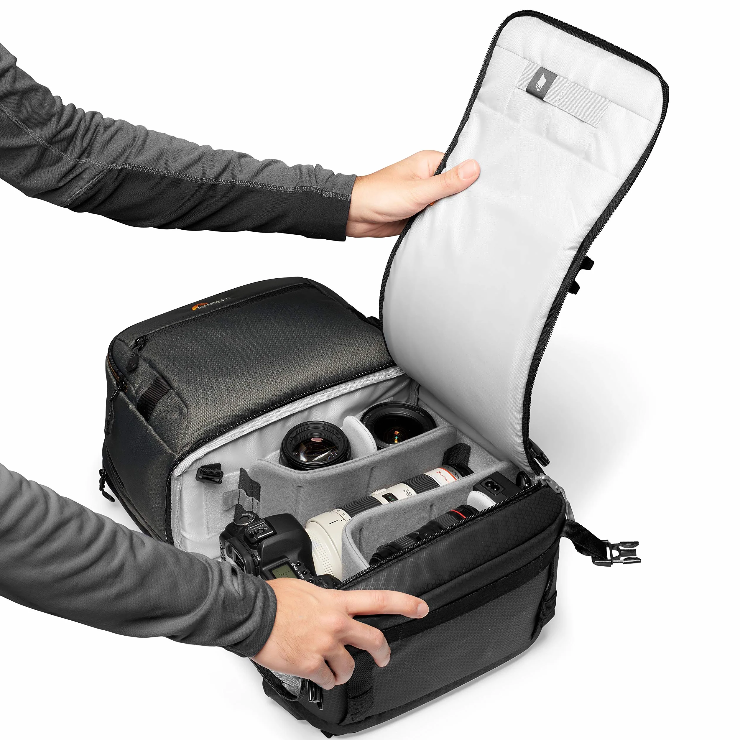 Lowepro Fastpack PRO BP 250 AW III Sac à Dos pour Appareils Hybrides ou Reflex avec Accès QuickDoor, Compartiment pour PC portable 15", Sac à Dos Appareil Photo en Tissu Indéchirable 300D LP37331-PWW