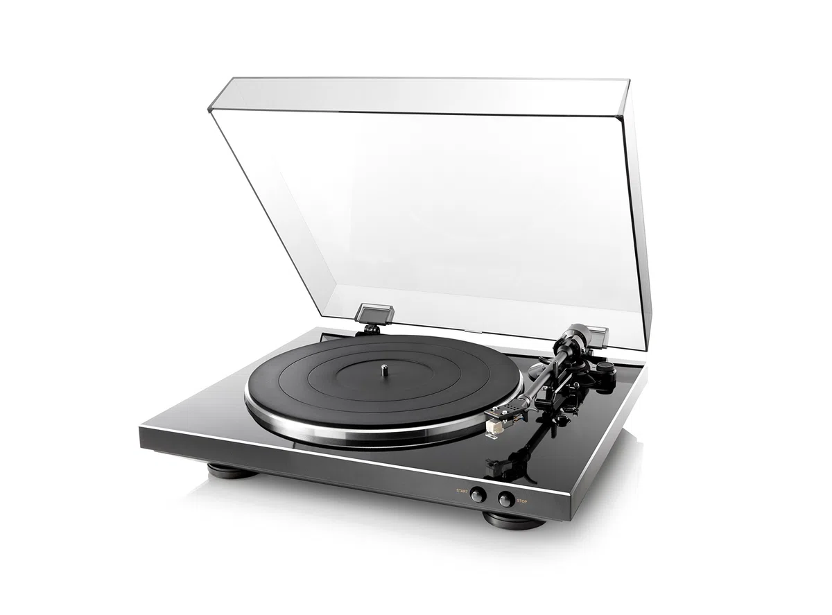 Denon DP-300F Tourne-Disque Automatique avec Pré-Amplificateur Phono RIAA, Entraînement par Courroie - Noir
